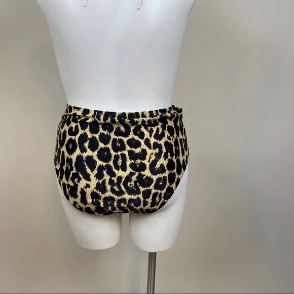 Plus Size 2 Piece Bathing Suit With High Waisted Bottoms - Picture 6 of 6